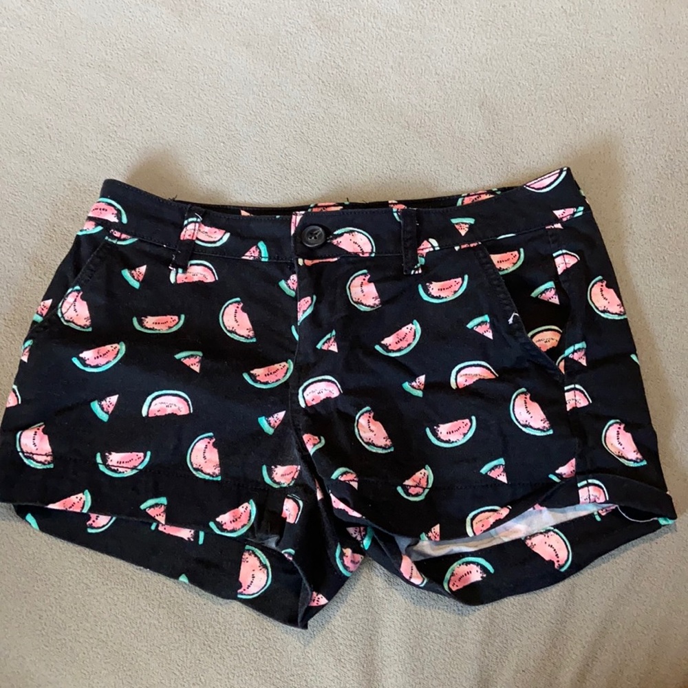 SO watermelon shorts Size-7